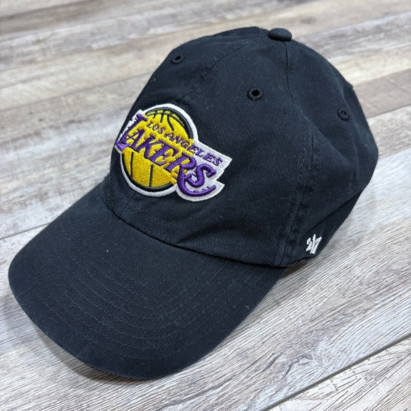 Los Angeles Lakers hat - Picture 2 of 6